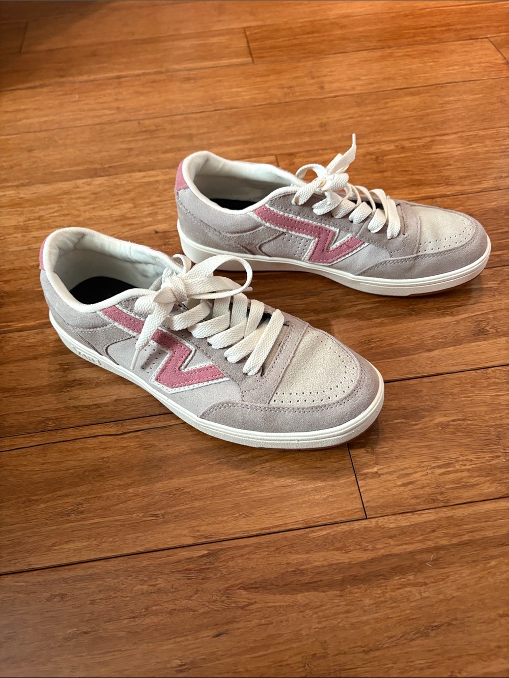 Like New - Vans Size 8
